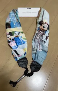 ディズニー　イマジニングザマジック　カメラストラップ ミッキーマウスと仲間たち