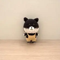 あみぐるみ　柴犬 エスプレッソカラー × カスタードサロペット 手のひらサイズ