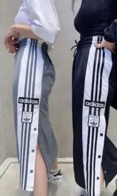 adidas アディブレイクスカート