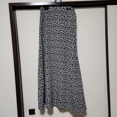 GU フラワープリント ロングスカート　Mサイズ