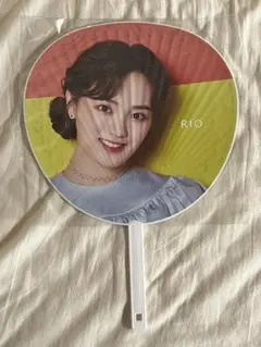 NiziU うちわ　りお