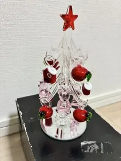 ガラス製クリスマスツリー 赤とピンクの飾り付きのサムネイル