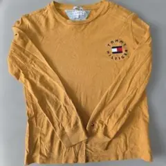 TOMMY HILFIGER マスタード Tシャツ 152