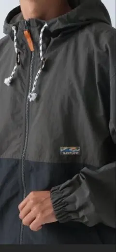 BAYFLOW バイカラーマウンテンパーカー　グレー　　　　Lサイズ