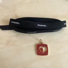 シャネル CHANEL バレンタイン ハートチャーム キーホルダー ロゴ　リボン
