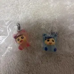 クレヨンしんちゃん　めじるしチャーム　2点セット