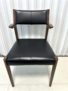 【期間限定特価】ブラック合成皮革ダイニングチェア