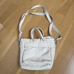 ユニクロ　2WAYユーティリティミニバッグ