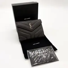 ♡美品♡ サンローラン SAINT LAURENT カサンドラ 二つ折り 財布