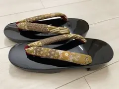 新品未使用レディース下駄フリーサイズ　黒　花柄鼻緒