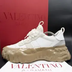 美品✨️ ヴァレンティノ ロックランナープラス レザー ホワイト 26cm相当のサムネイル