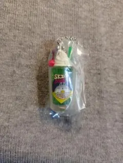 SKZOO ガチャ レトログラスミニチュアチャーム ウルフチャン スキズ