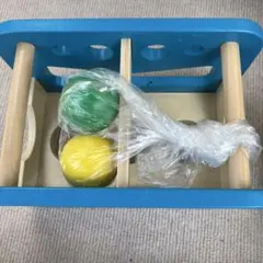知育玩具おもちゃ　パズル　トイザらス　棚　ボールたたき　モグラたたきのサムネイル