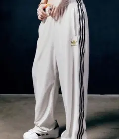 新品未使用 SST トラックパンツ / ジャージ / アディダスオリジナルス