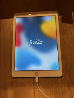 Apple iPad pro 9.7インチ ピンクゴールド 充電ケーブル付き - メルカリ