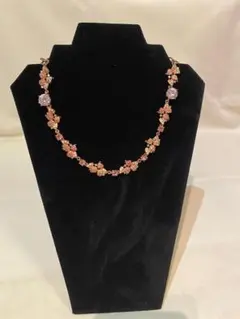 花モチーフ ネックレス ピンク系