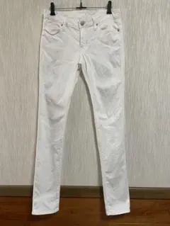 GU スキニー　ホワイト　６４
