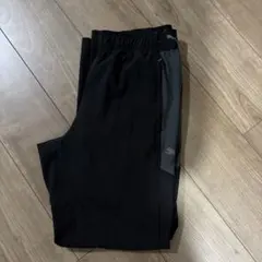 美品！プーマジャージパンツ 黒　薄手　ランニングパンツ　サイズL