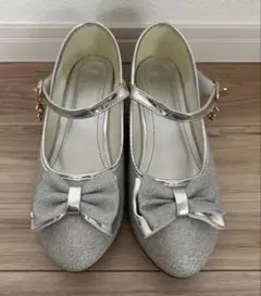 リボン付きシルバー　ヒールフォーマルシューズ 靴　　 23cm
