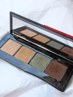 SHISEIDO エッセンシャリスト アイパレット 03のサムネイル