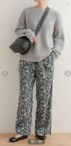 花柄 ワイドパンツ 青系