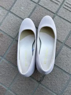 淡いピンクパンプス　Honeys