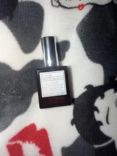 AUX PARADIS Fraise 香水 15mlのサムネイル