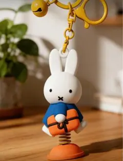 ミッフィー　ばねばね　キーホルダー