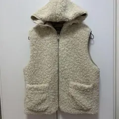 ZARA♪♪ ザラ　フード付き　ボアベスト　s