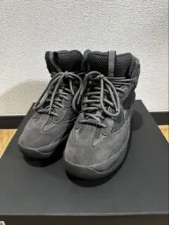 yeezy desert boots BLACK