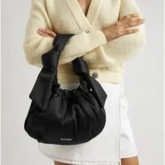 GANNI Occasion Hobo バッグ ブラックのサムネイル