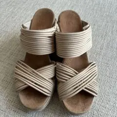 UGG ベージュ ストラップサンダル