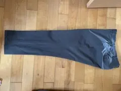 UNIQLO感動パンツ　カーキ　W82 L73