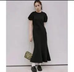 新品タグ付きJOIEVE ジョエブ Soft luxe ワンピース 黒のサムネイル