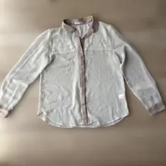 GU薄手クリーム色長袖シャツ