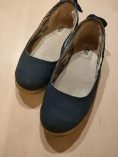 UGG フラットシューズ