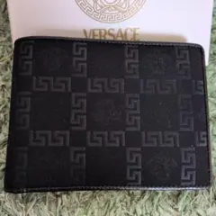 ※週末限定お値下げ※　VERSACE ブラックレザー 二つ折り財布のサムネイル