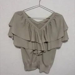 anuans ボリュームフリルニットプルオーバー （BEIGE）のサムネイル