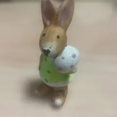 うさぎの陶器製置物
