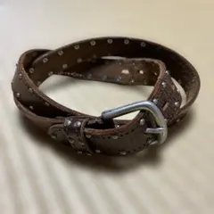 スタッズ付きブラウンレザーベルト