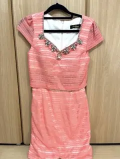 ピンク ビジューネック タイトドレス