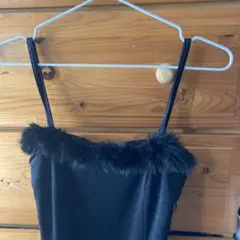 ファー付き黒キャミワンピース