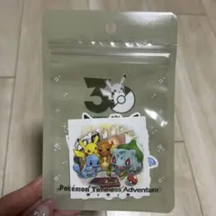 30周年ステッカー Pokémon Timeless Adventureポケセン