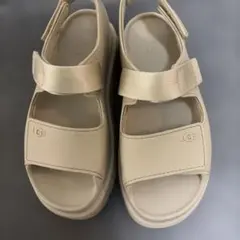 UGG スポーツサンダル 厚底 ベージュのサムネイル