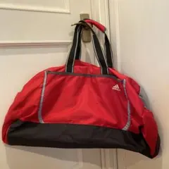 adidas スポーツバッグ 赤黒