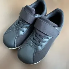 ディズニーランドで購入　スニーカー　靴　黒　ブラック　21cm相当 雨の日も強