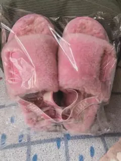 【GA3】UGG ファー付きピンクスリッパ サンダル