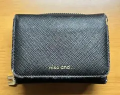 niko and ブラック 三つ折り財布