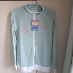 ラッシュガード　レディース　水着　日焼け防止　新品タグつき　長袖