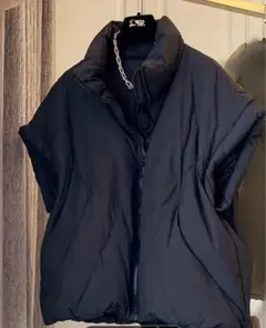 新品未使用　中綿ベスト黒　S〜M size